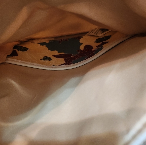 Rachel Pally Blue and Cream Floral Cosmetic Bag - Picture 6 of 9